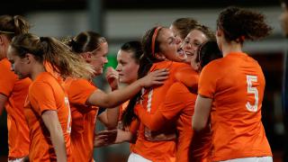 15.000 bestelde kaarten voor OKT Oranjevrouwen